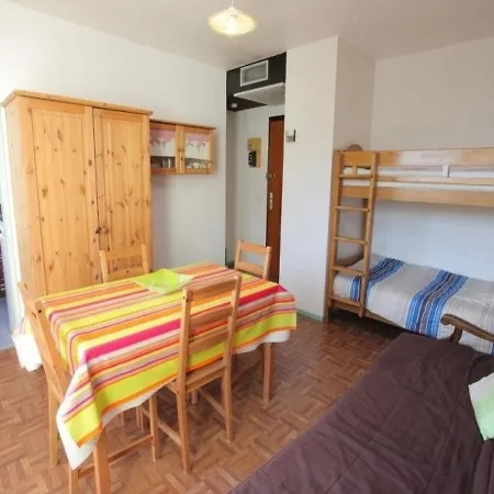 Etendard 4 Apartment *
